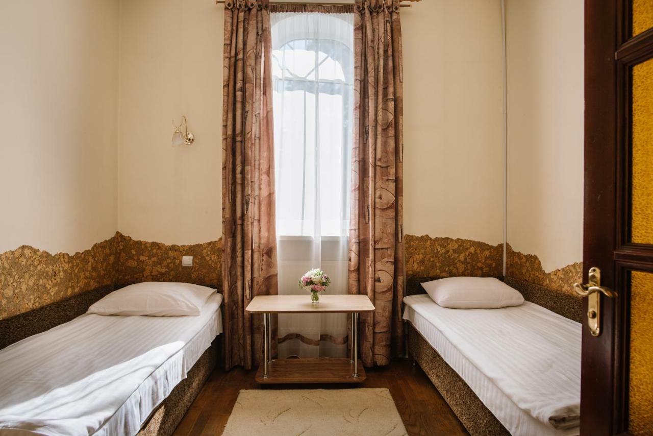 Villa Viktoriya Hotel Trouskavets Extérieur photo