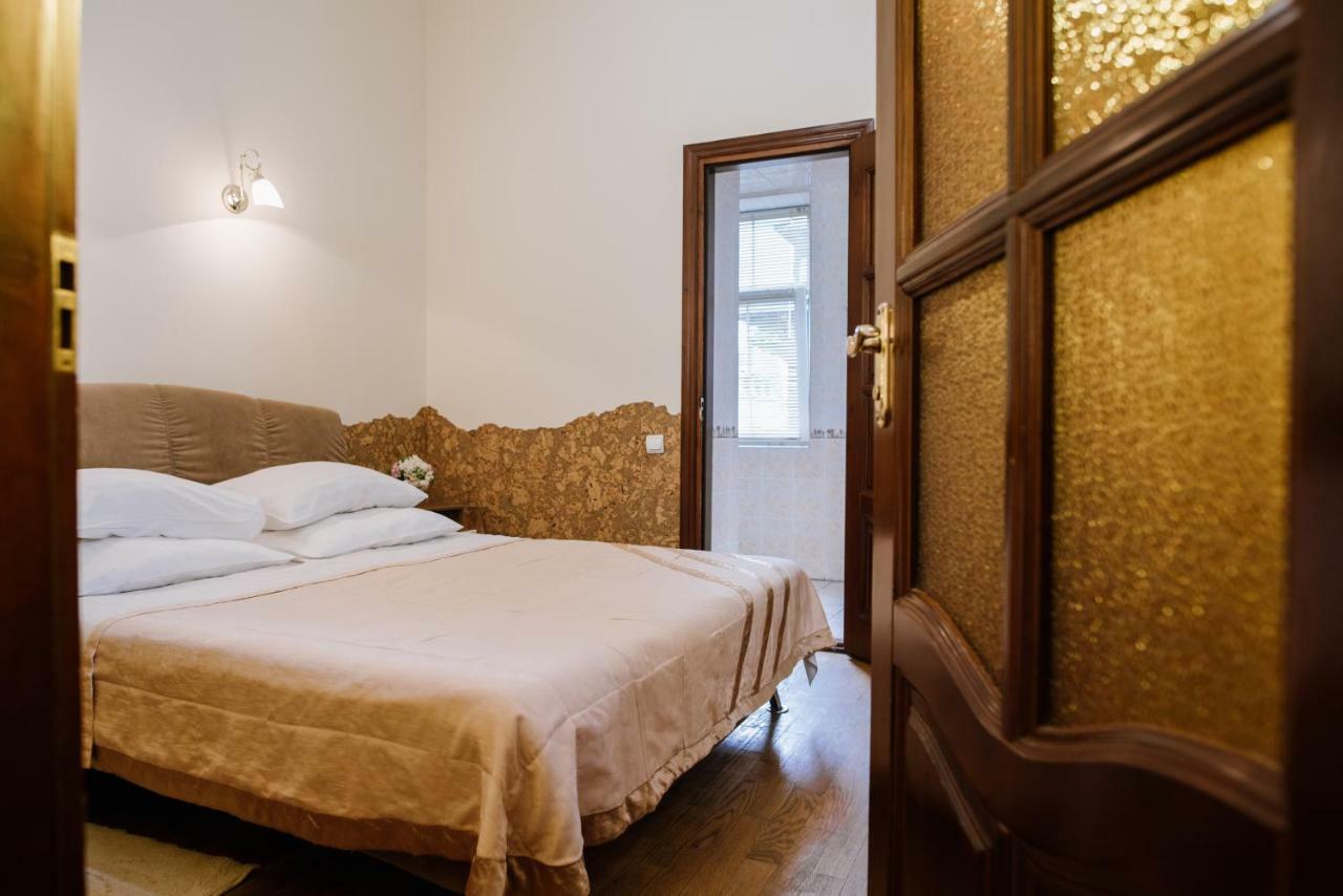Villa Viktoriya Hotel Trouskavets Extérieur photo