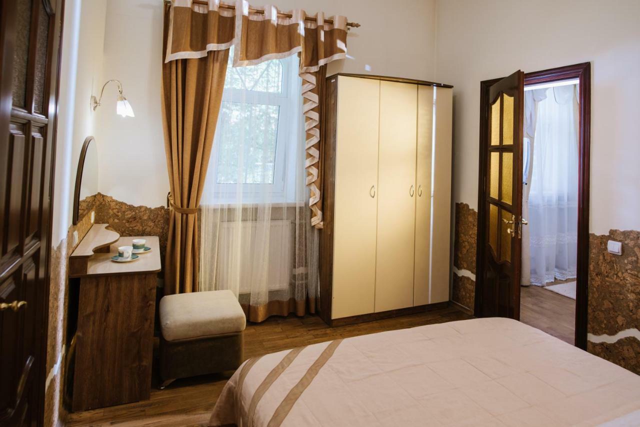 Villa Viktoriya Hotel Trouskavets Extérieur photo