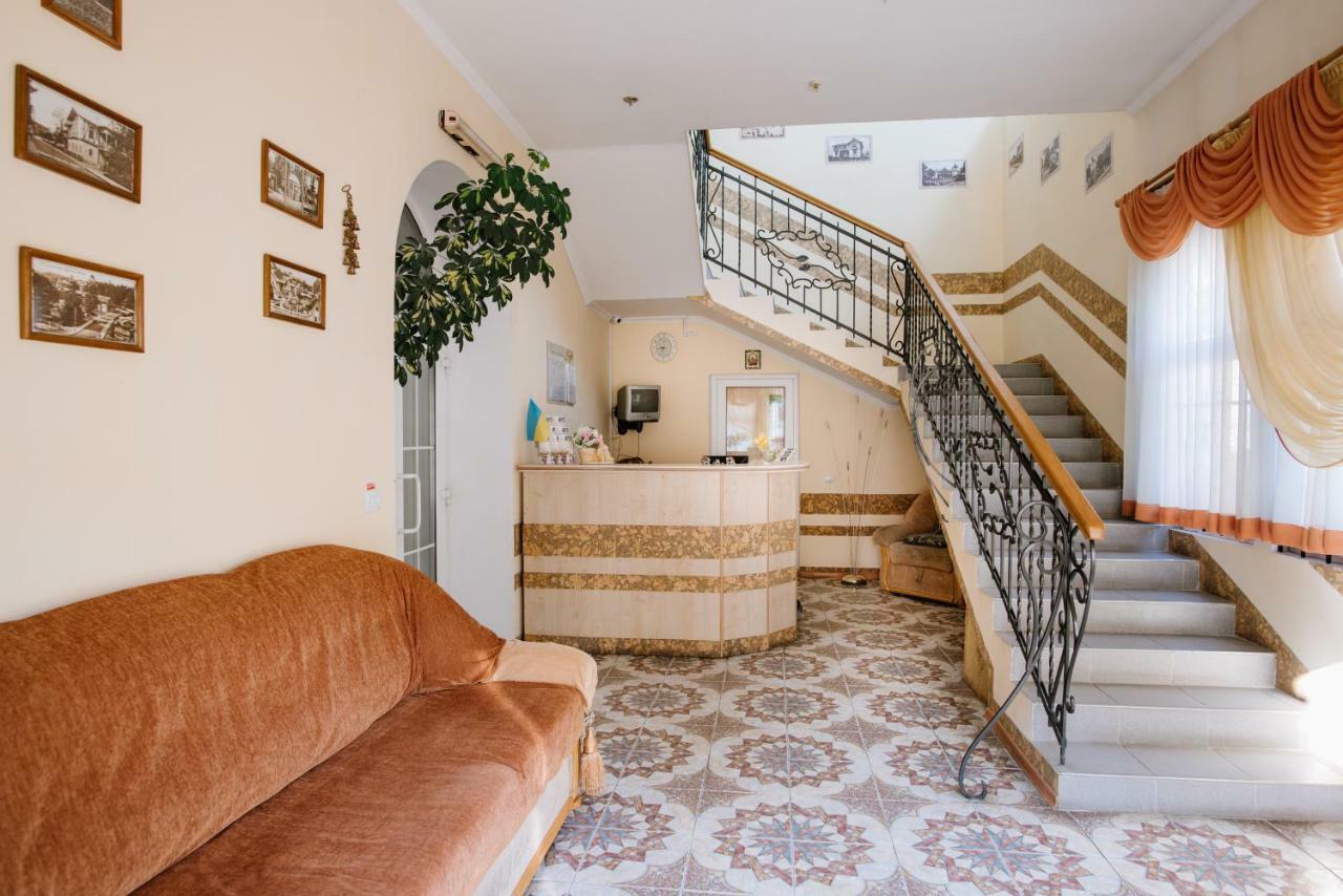 Villa Viktoriya Hotel Trouskavets Extérieur photo